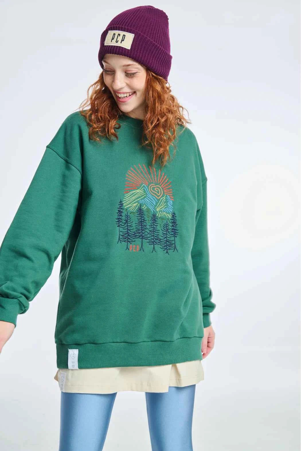 Crewneck with Embroidery Mountain Vibes
