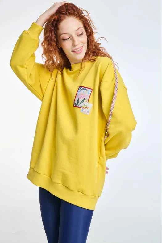 Crewneck with Embroidery Post It