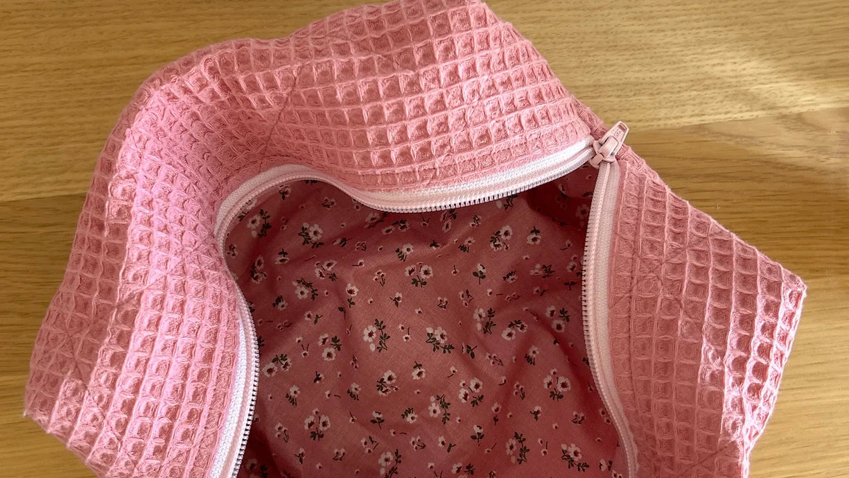 Makeup Bag Cupcake Charm - Andreakou Concept Store