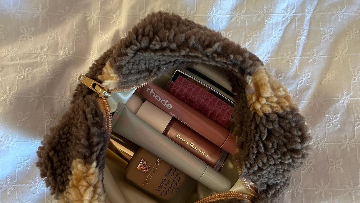 Makeup Bag Bear Hug - Andreakou Concept Store