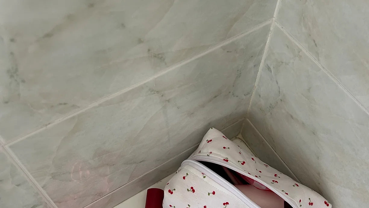 Makeup Bag Minimal Cherries - Andreakou Concept Store