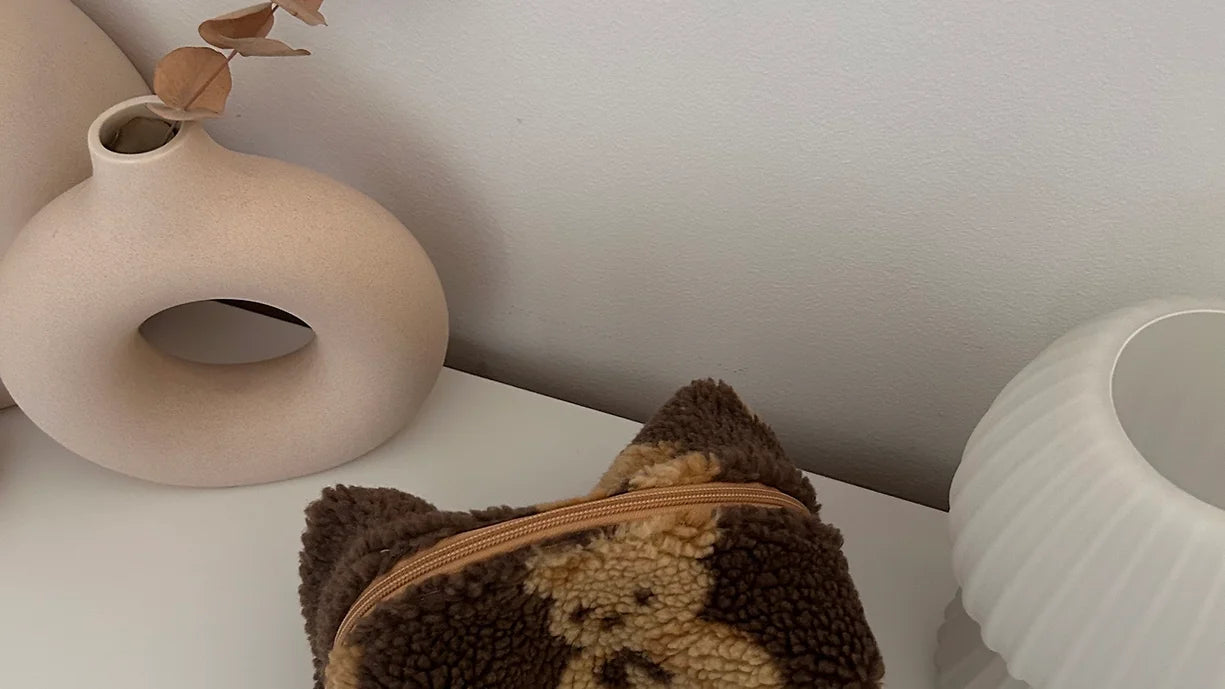 Makeup Bag Bear Hug - Andreakou Concept Store