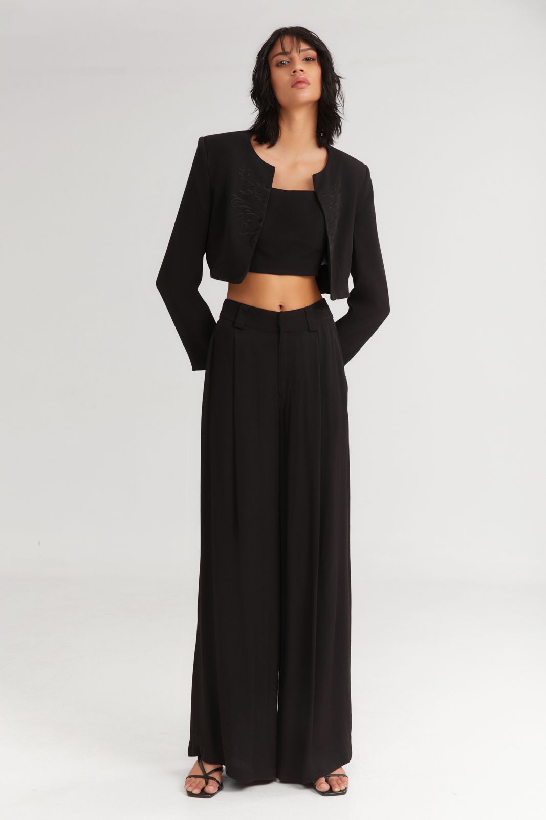 The Crunchy Cropped Blazer - Andreakou Concept Store