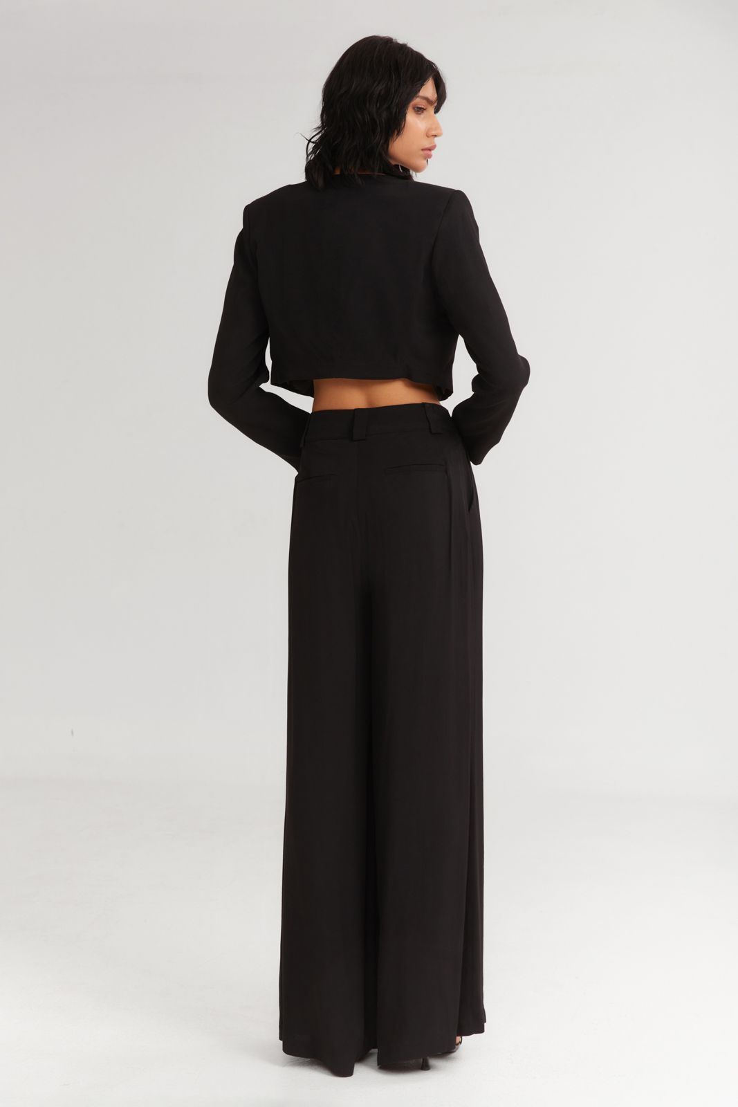 The Crunchy Cropped Blazer - Andreakou Concept Store