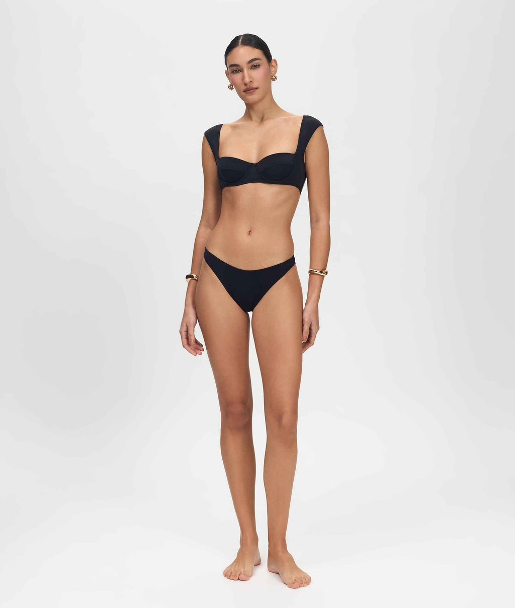 Selene Black Bikini