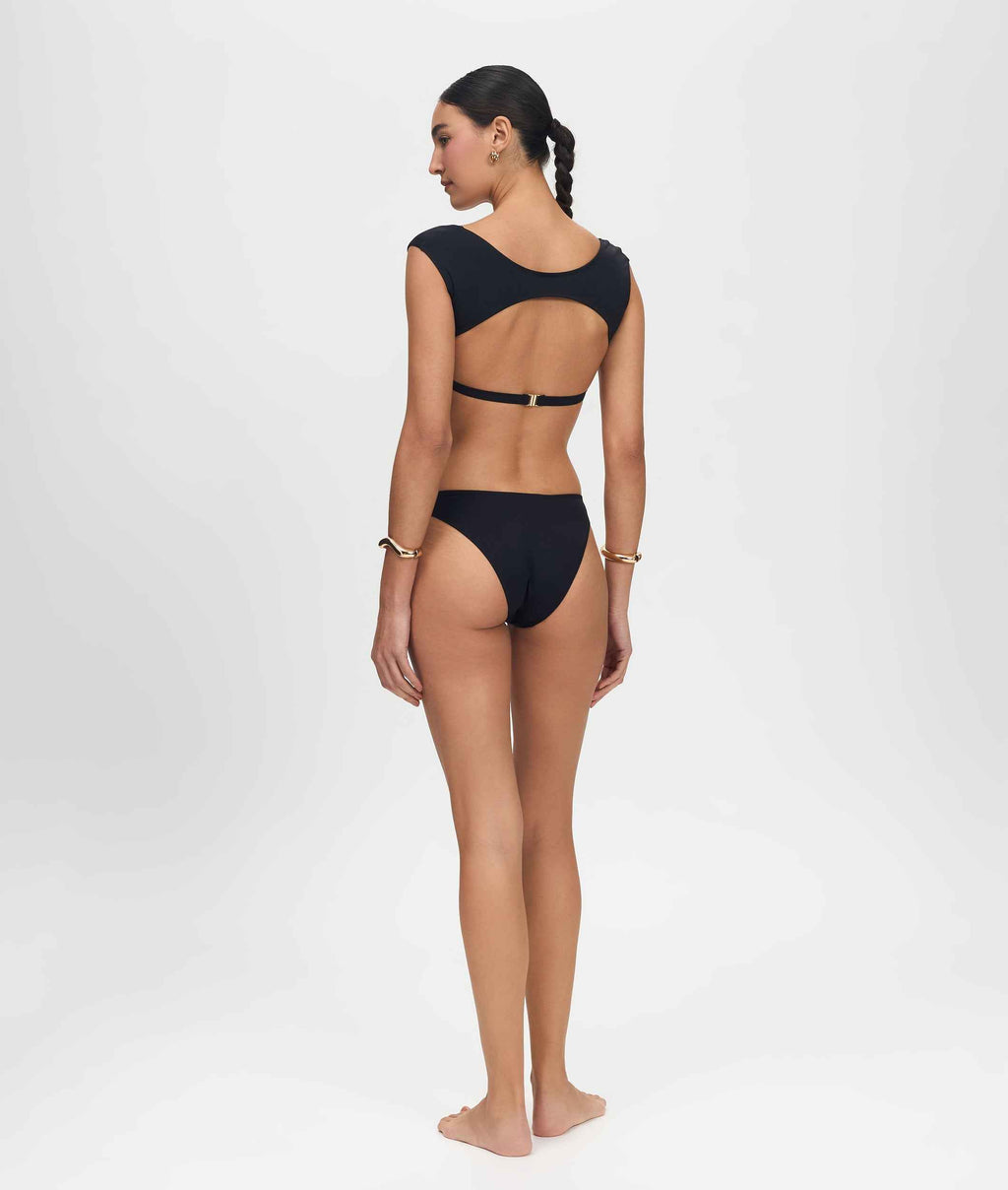 Selene Black Bikini