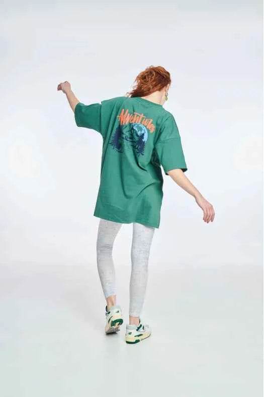 Short-Sleeve T-Shirt One color with Silk print Adventure