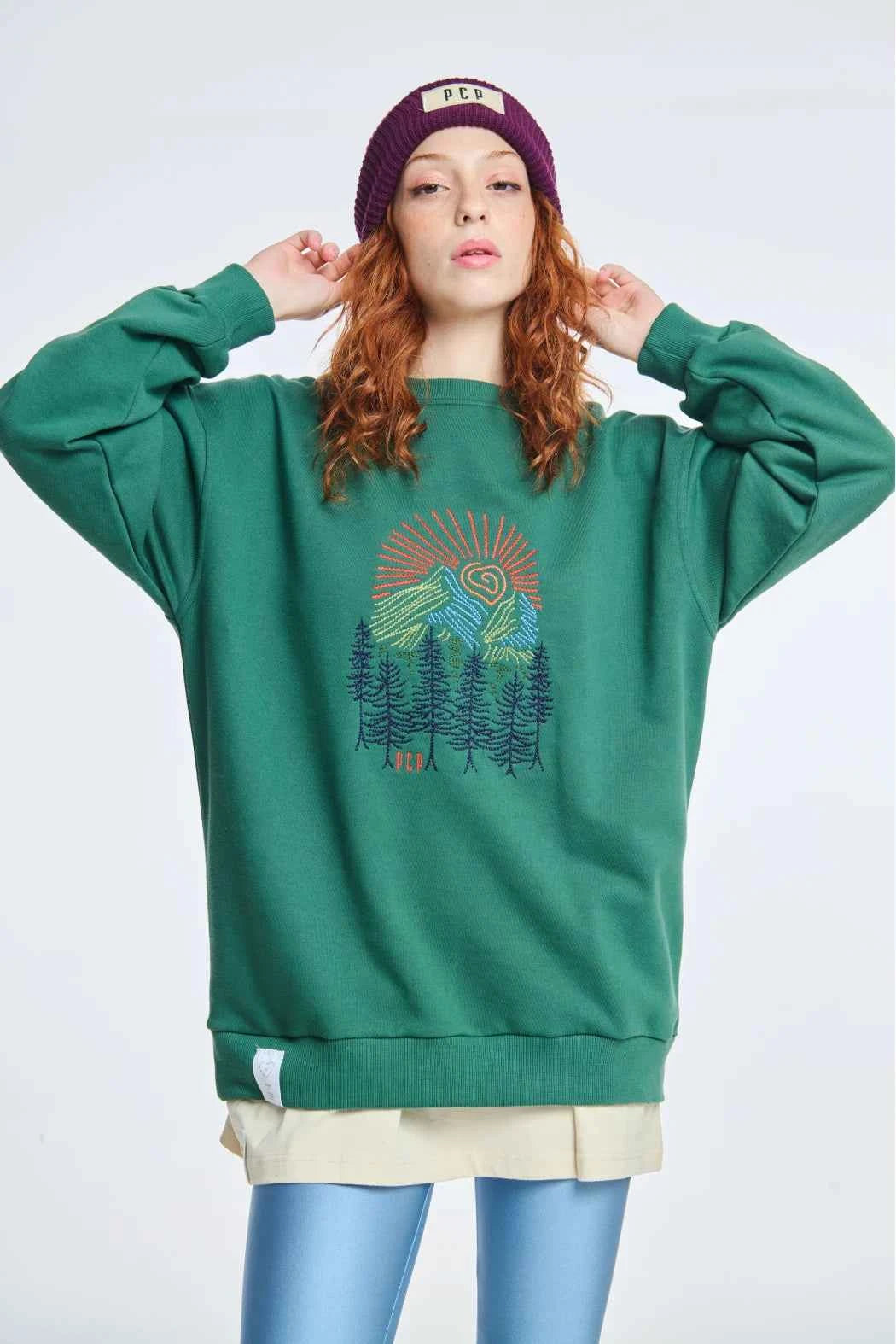 Crewneck with Embroidery Mountain Vibes