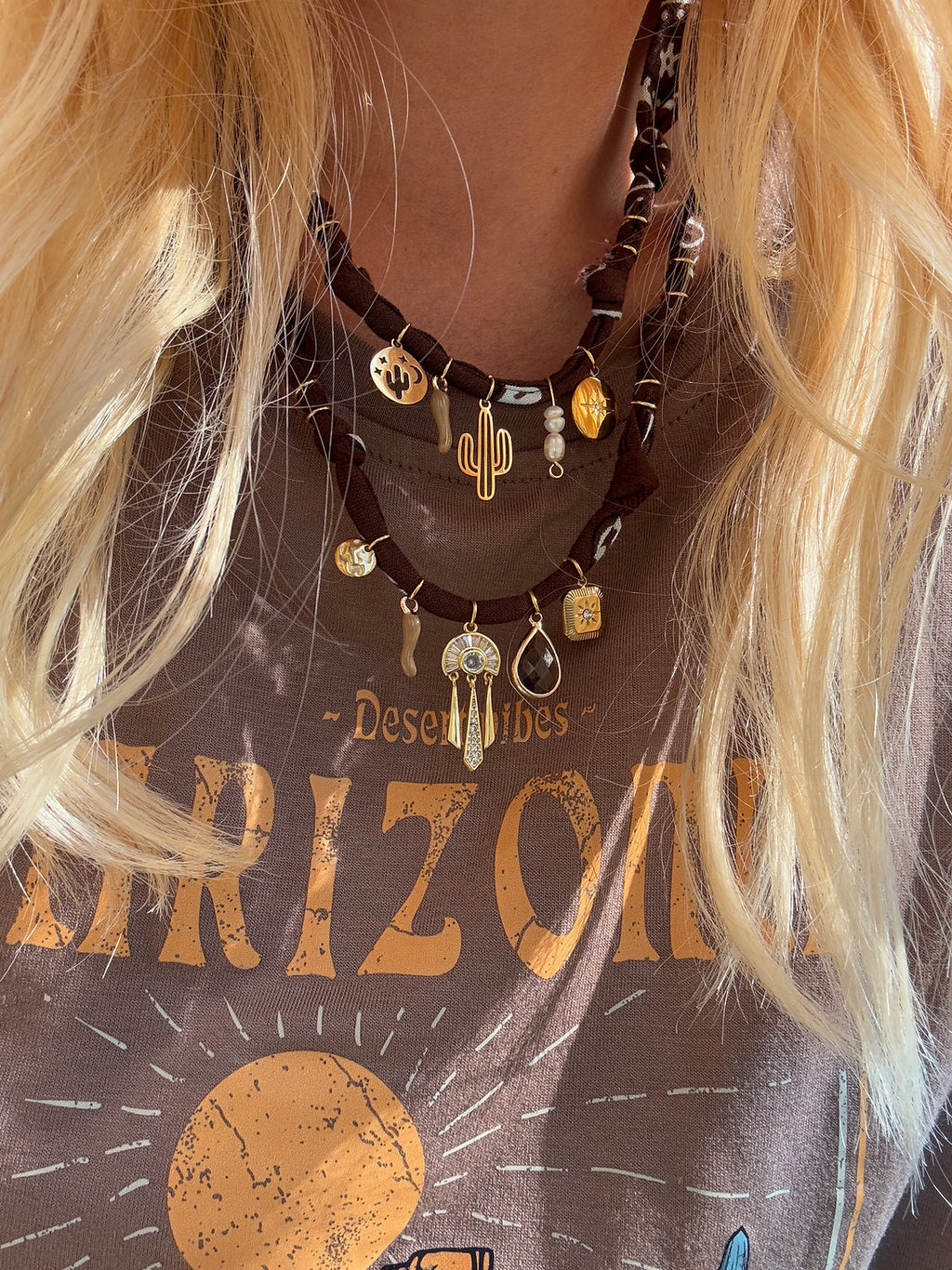 Σοκολατί κολιέ Wild Desert με χρυσό κάκτο - Andreakou Concept Store