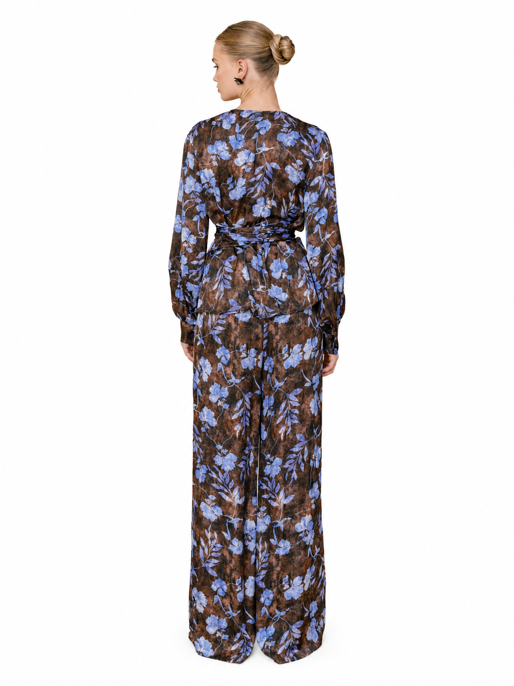 Love And Alicia ARIADNE brown and blue floral wide-leg viscose pants worn with a matching top, back view