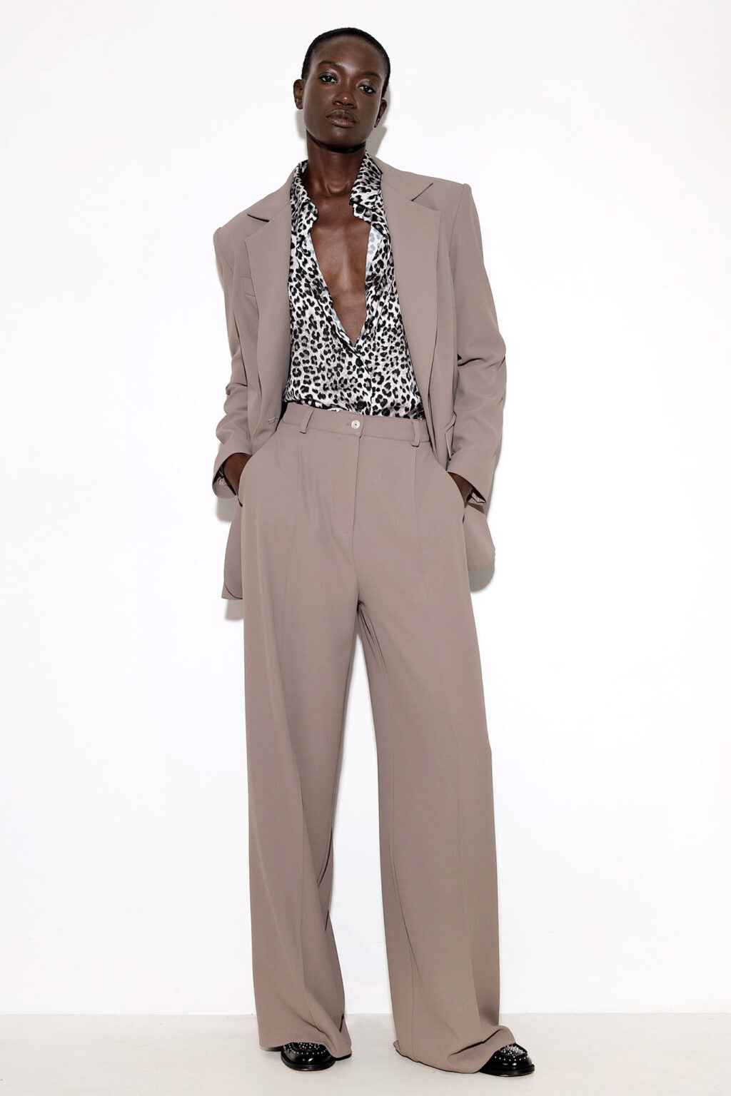 Marisa Crepe Trousers – Elephant
