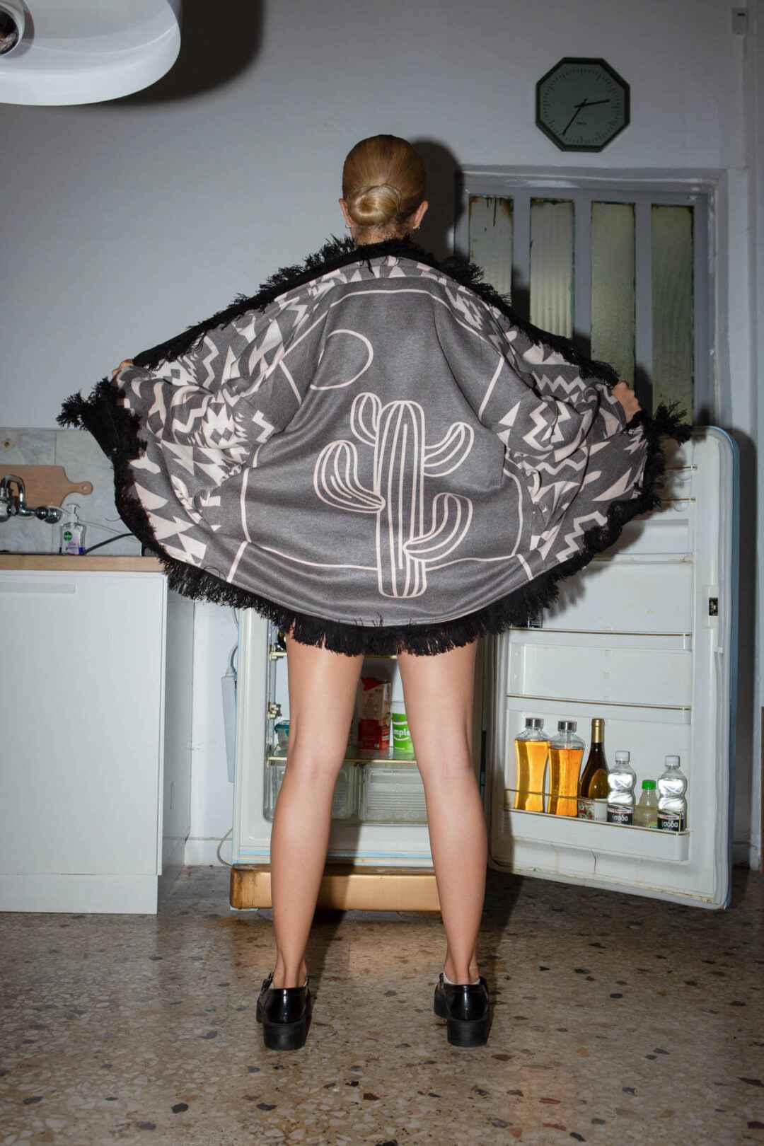 Knitted Cardigan "Mexico" Print With Black Fringes.