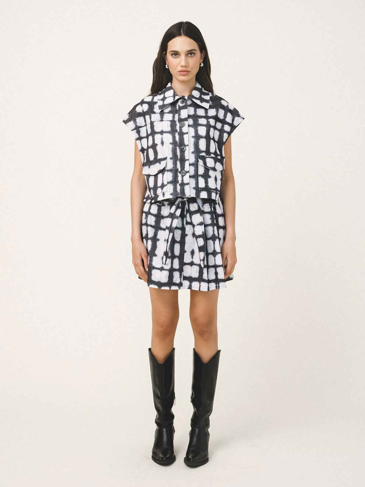 RENEE Printed Sleeveless Jacket