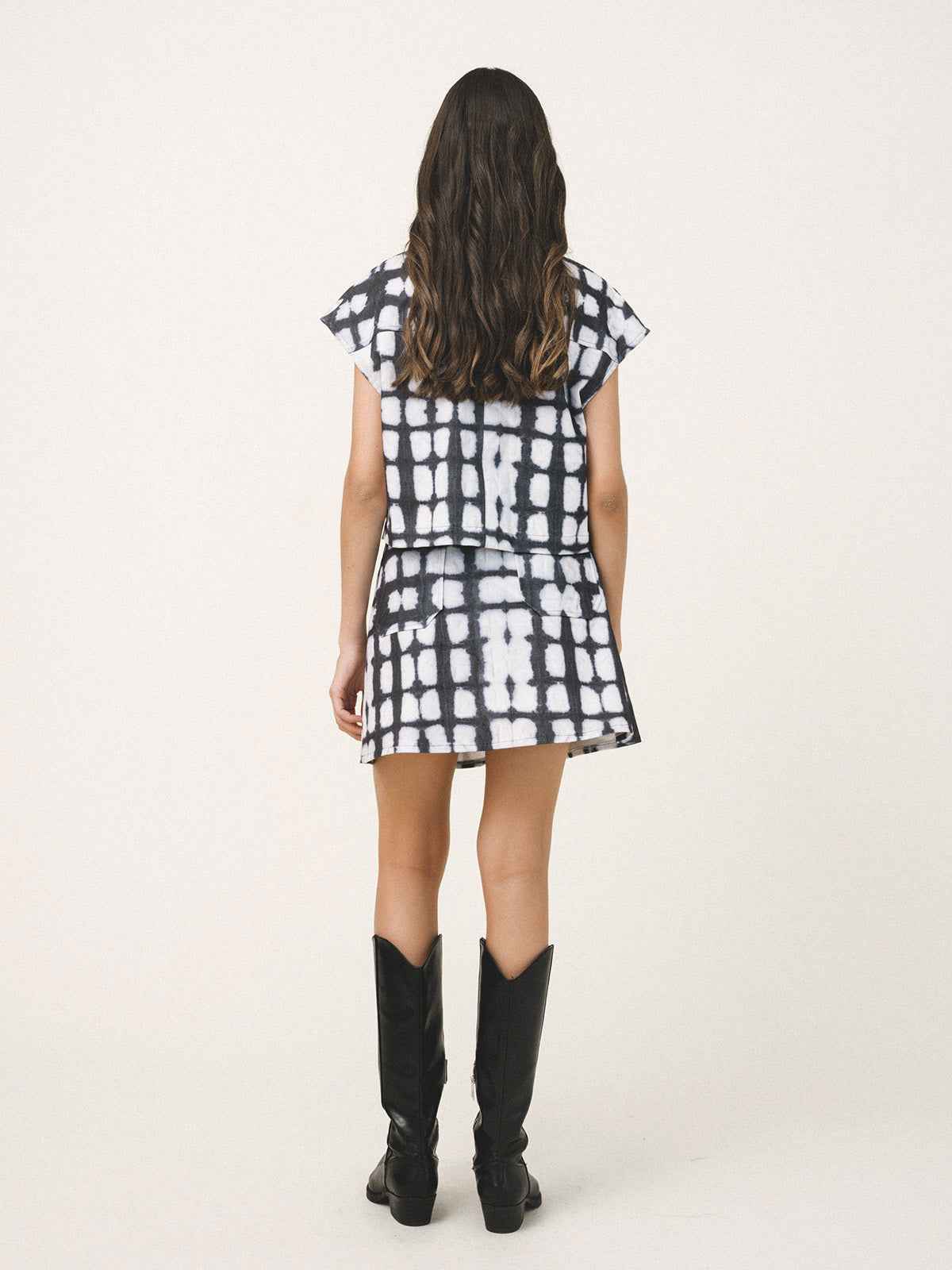 RENEE Printed Sleeveless Jacket