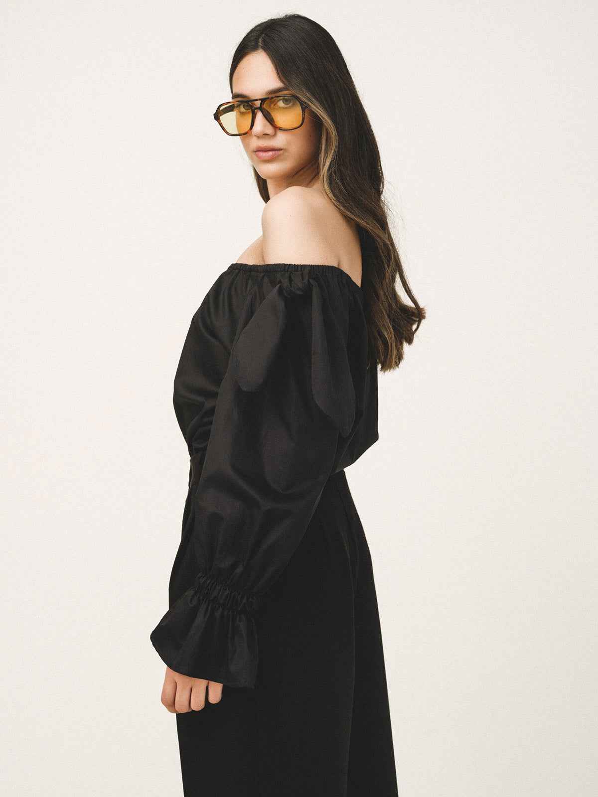 MACAN Off - Shoulder Top