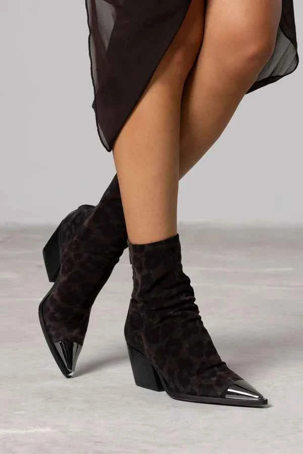 Texan ankle boots in spotted leather and metal toe Nadine
