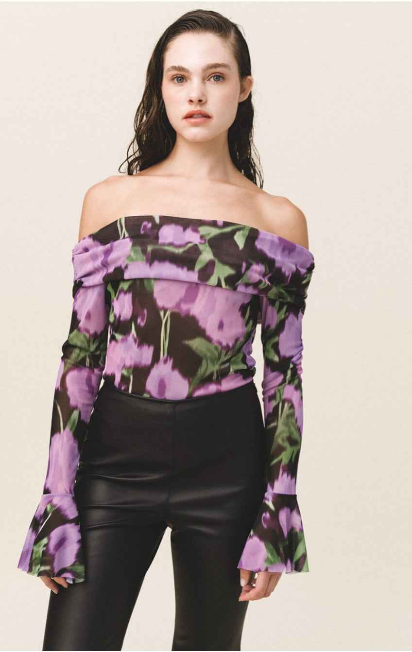 VIVIENNE Off The Shoulder Top