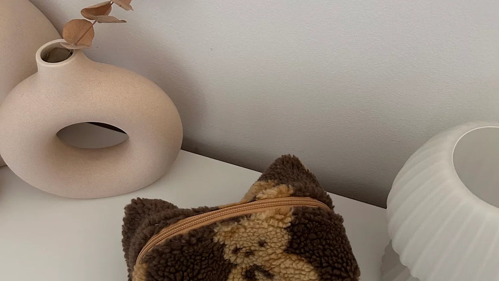 Makeup Bag Bear Hug - Andreakou Concept Store