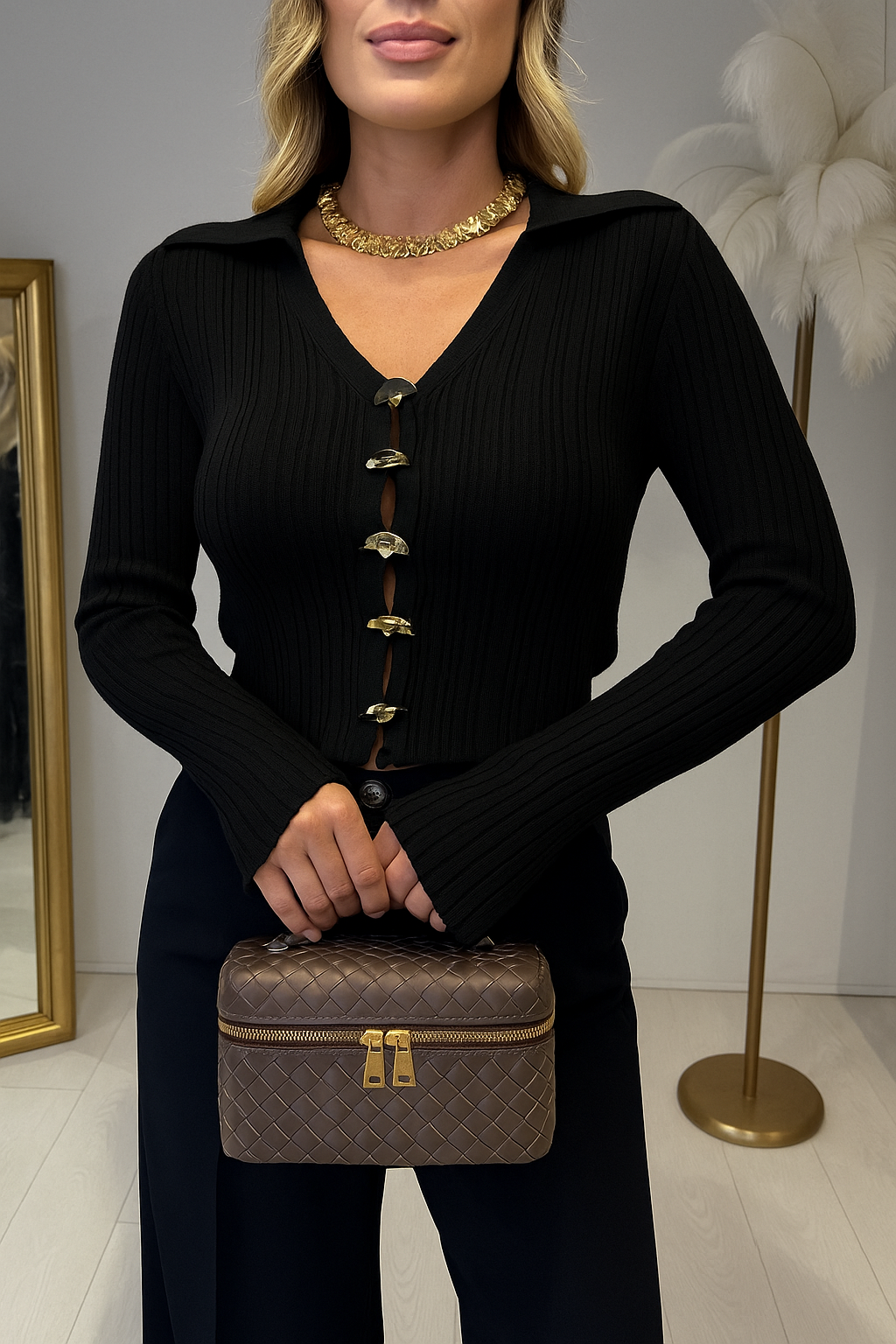 Μπλούζα με μακριά μανίκια και ριμπ ύφανση με εντυπωσιακά χρυσά κουμπιά