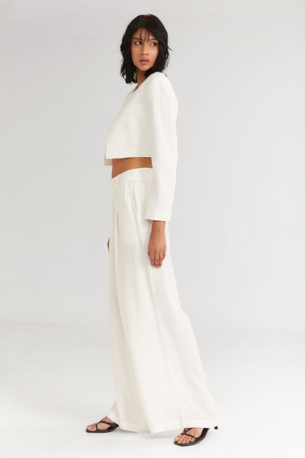 The Crunchy Cropped Blazer - Andreakou Concept Store