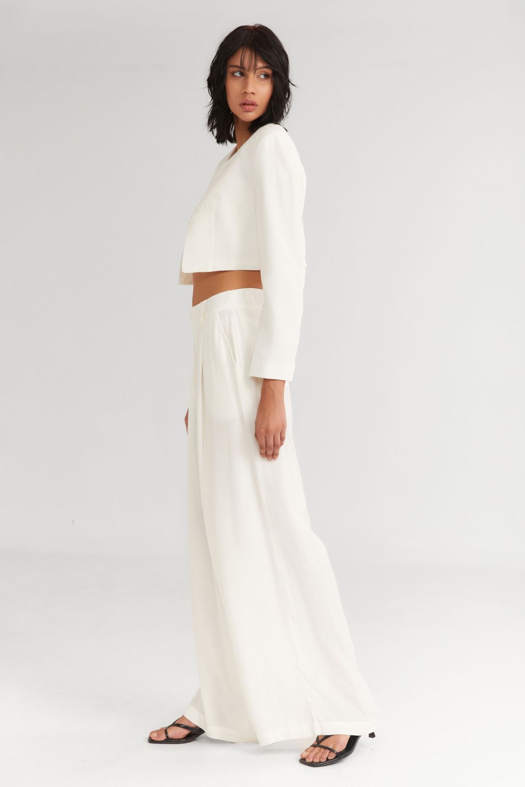 The Crunchy Cropped Blazer - Andreakou Concept Store